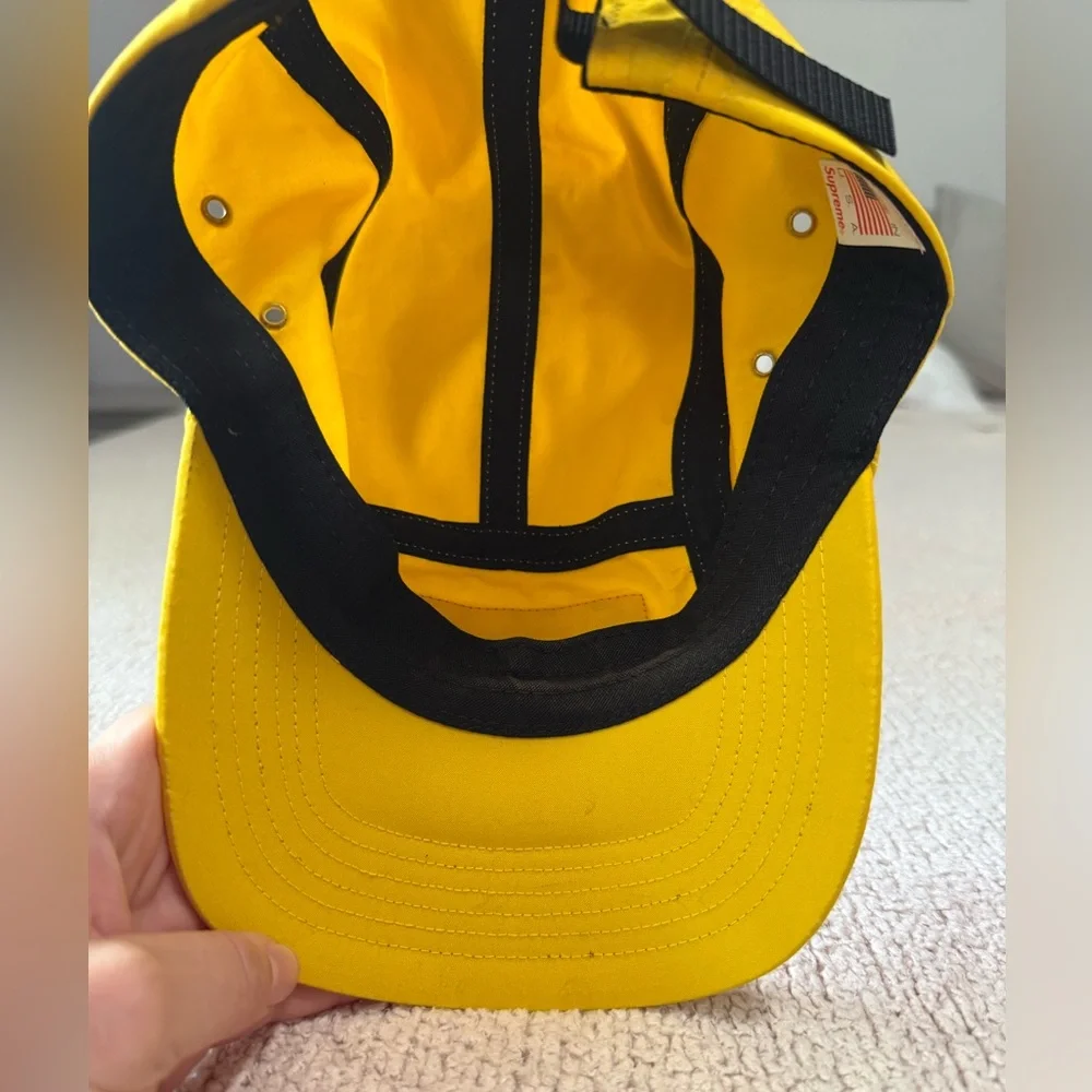 Supreme hat - Picture 3 of 4